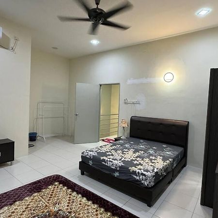 Homestay Bagan Serai Exterior photo