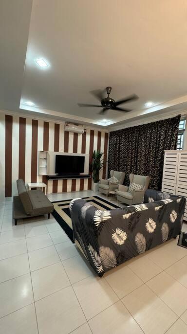 Homestay Bagan Serai Exterior photo